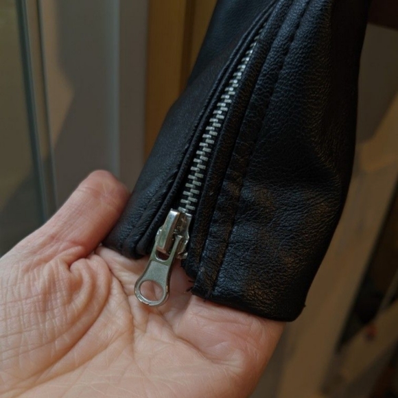 Faux Leather Jacket - Super High Quality! - Picture 9 of 10